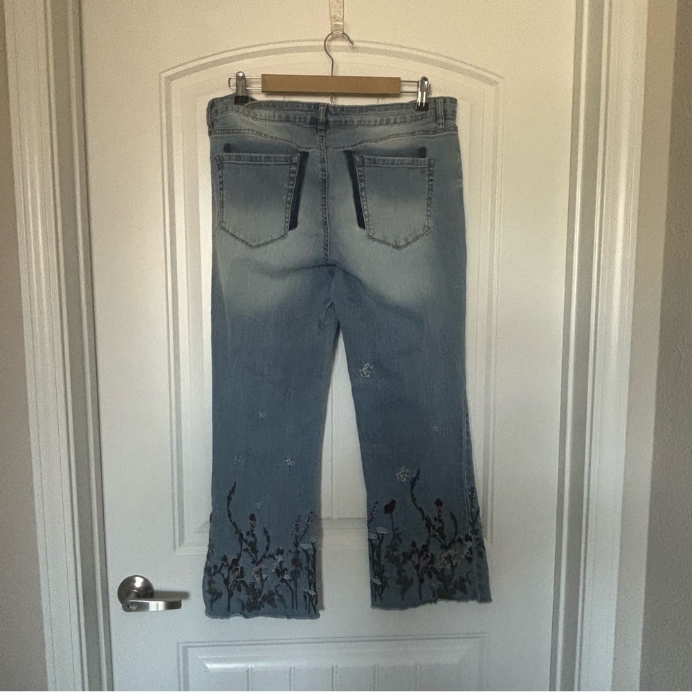 WilliamRast Embroidered Floral Cropflare 32 - Picture 4 of 6